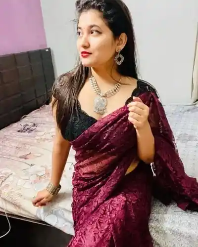 Esha Khan